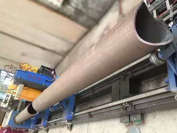 H型鋼梁、格構柱